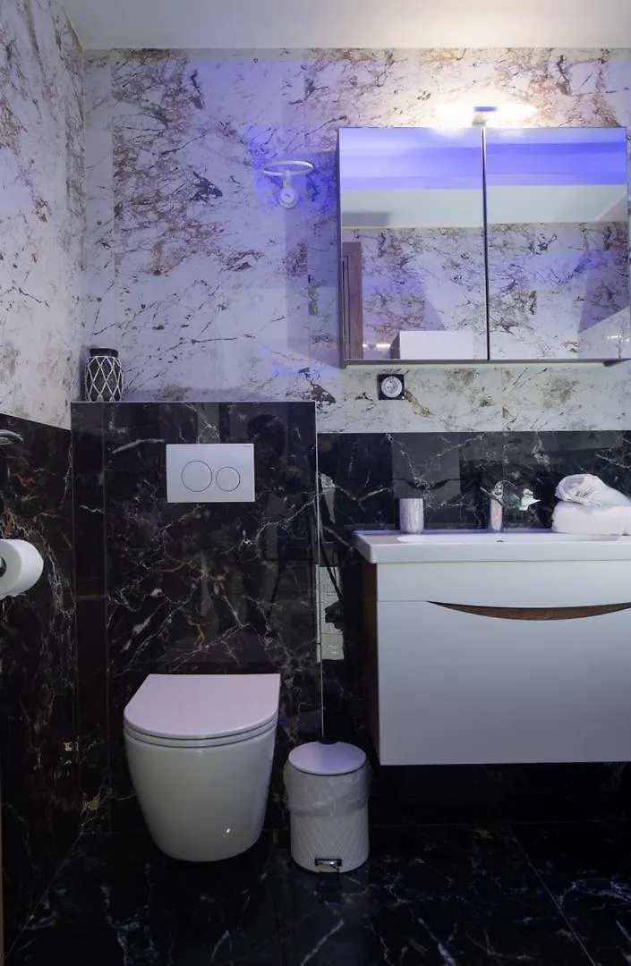 Thessaloniki Luxe Suite, Achilles' Private Getaway شقة