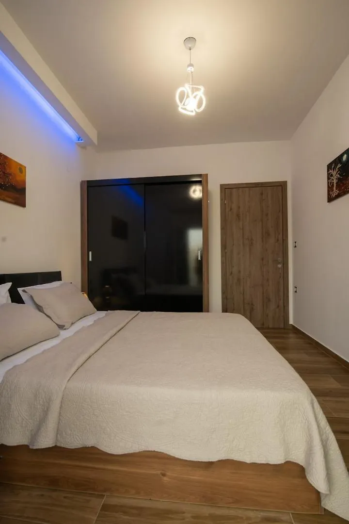Thessaloniki Luxe Suite, Achilles' Private Getaway اليونان